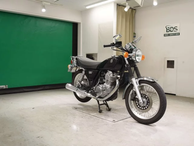 Yamaha SR400-4  с аукциона в Японии