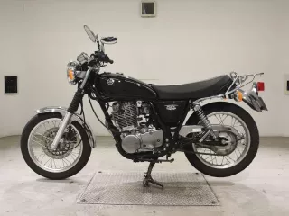 Yamaha SR400-4