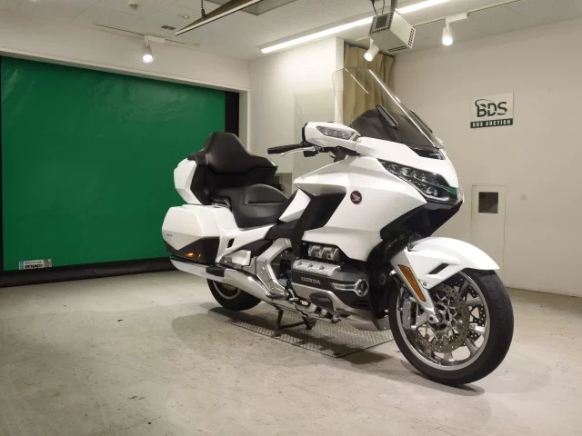 Honda GL1800 TOUR  с аукциона в Японии