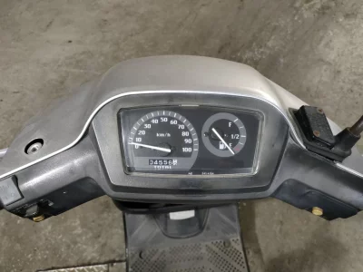 Suzuki ADDRESS V100