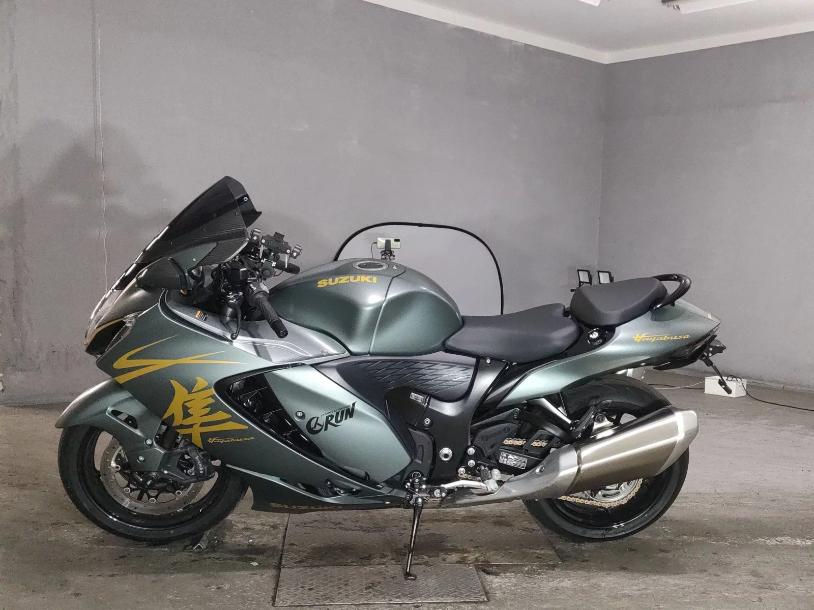 Suzuki GSX1300R HAYABUSA  с аукциона в Японии