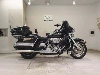 Harley-Davidson HARLEY FLHTCU1580