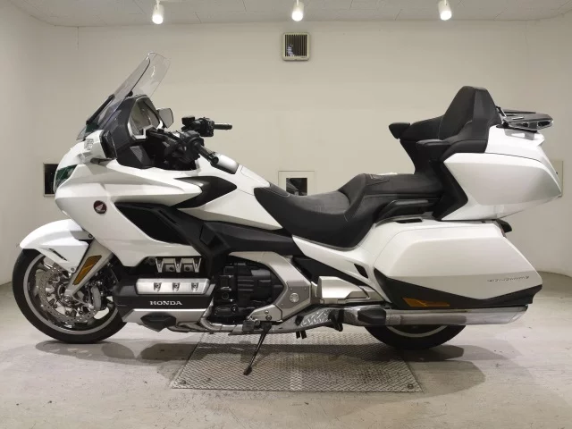 Honda GL1800 TOUR D  с аукциона в Японии