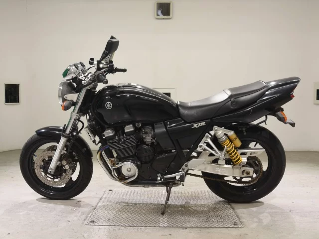 Yamaha XJR400R-3  с аукциона в Японии