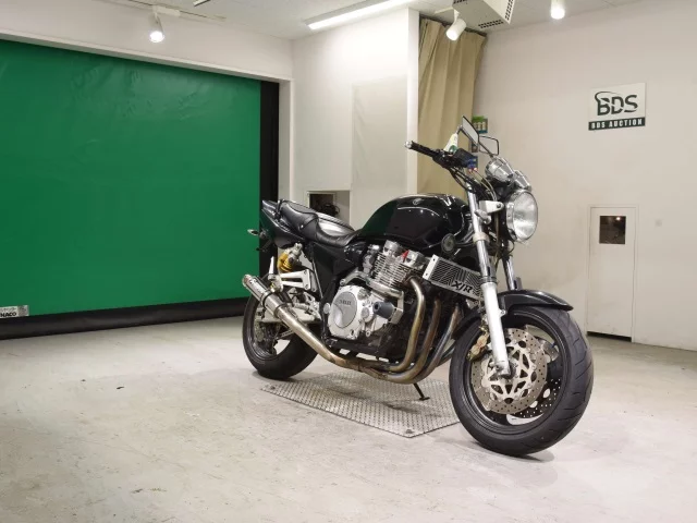 Yamaha XJR1300  с аукциона в Японии