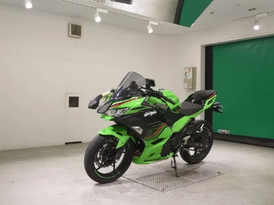 Kawasaki NINJA400-2