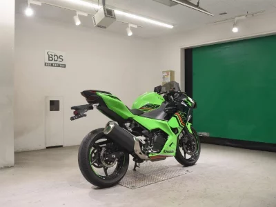 Kawasaki NINJA400-2