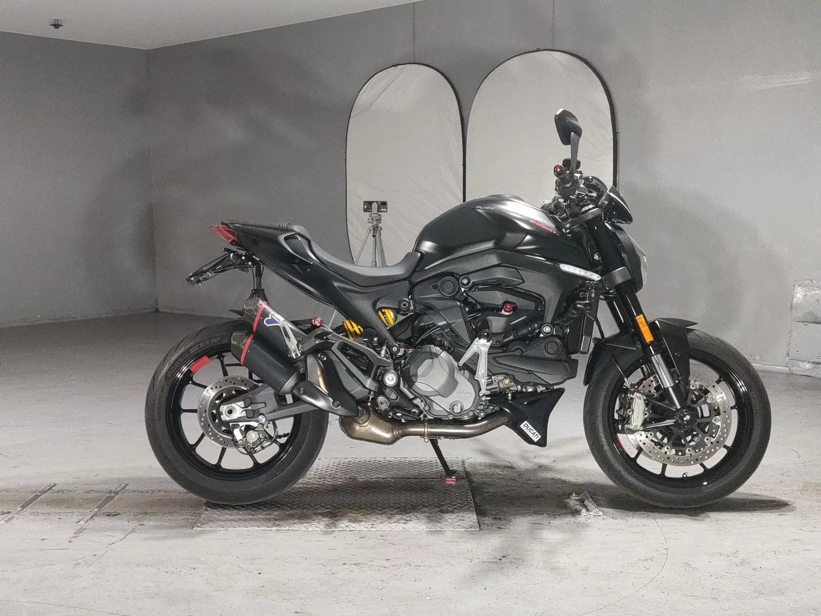 Ducati DUCATI  MONSTAR  PLUS  с аукциона в Японии