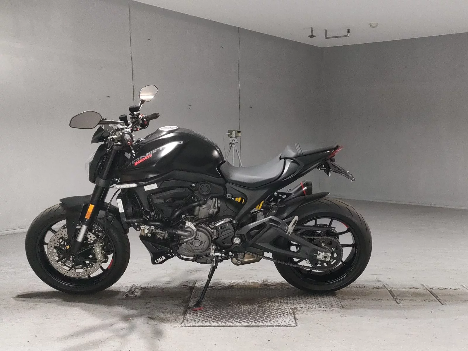 Ducati DUCATI  MONSTAR  PLUS  с аукциона в Японии