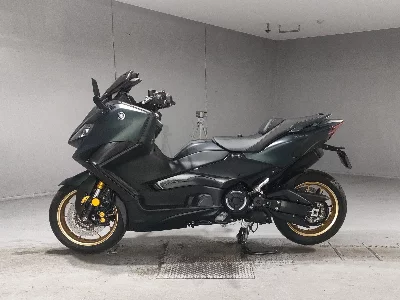 Yamaha T-MAX560