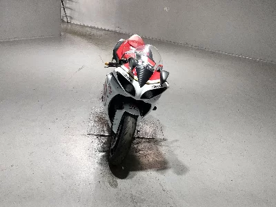Yamaha YZF-R1