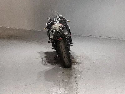 Yamaha YZF-R1