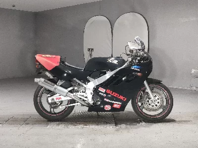Suzuki GSX-R400