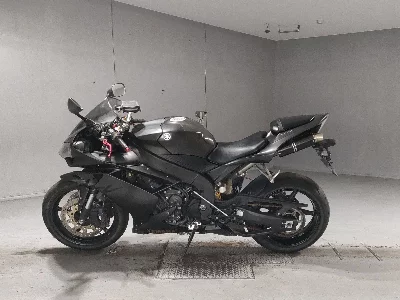 Yamaha YZF-R1