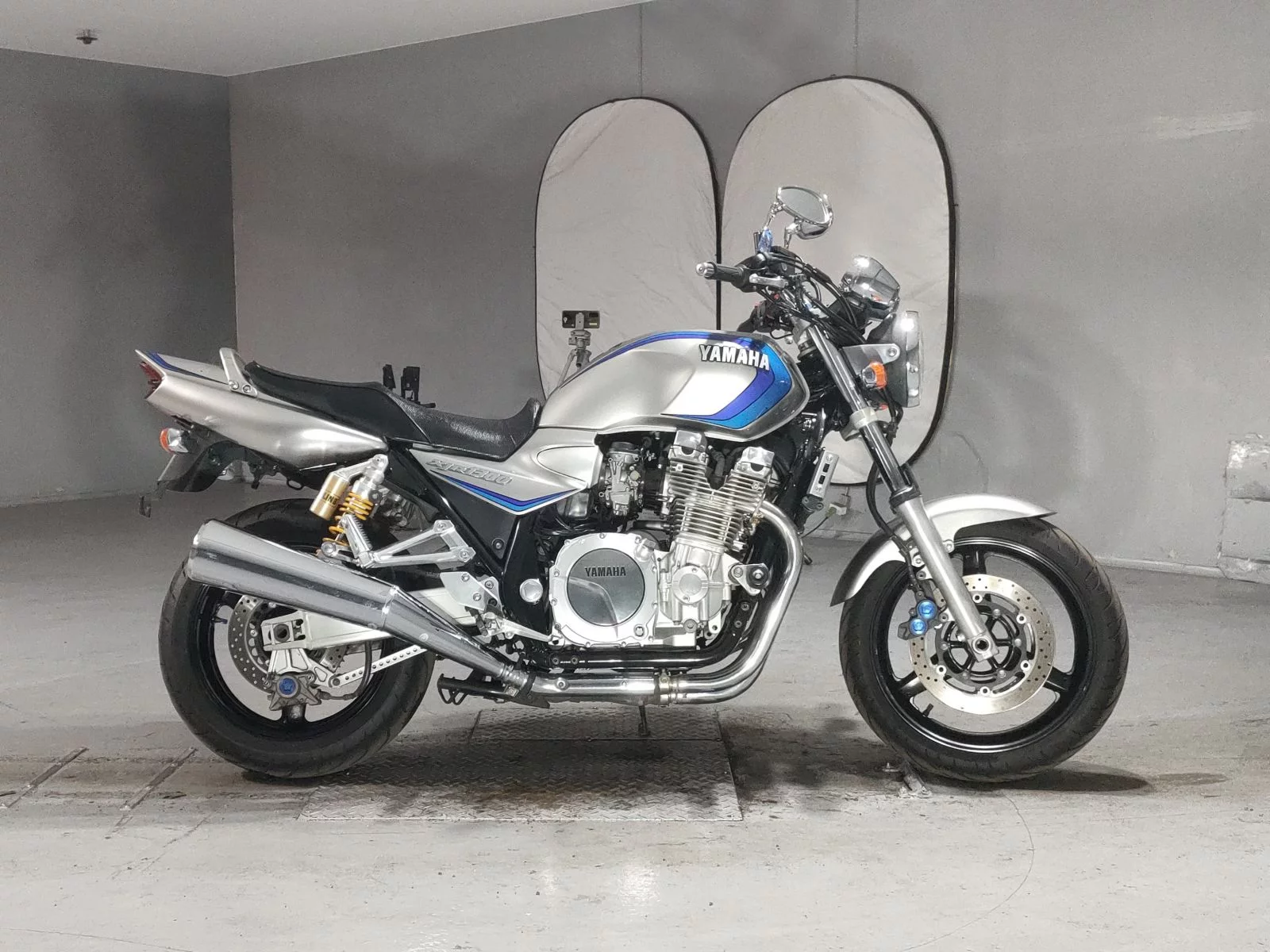 Yamaha XJR1300  с аукциона в Японии