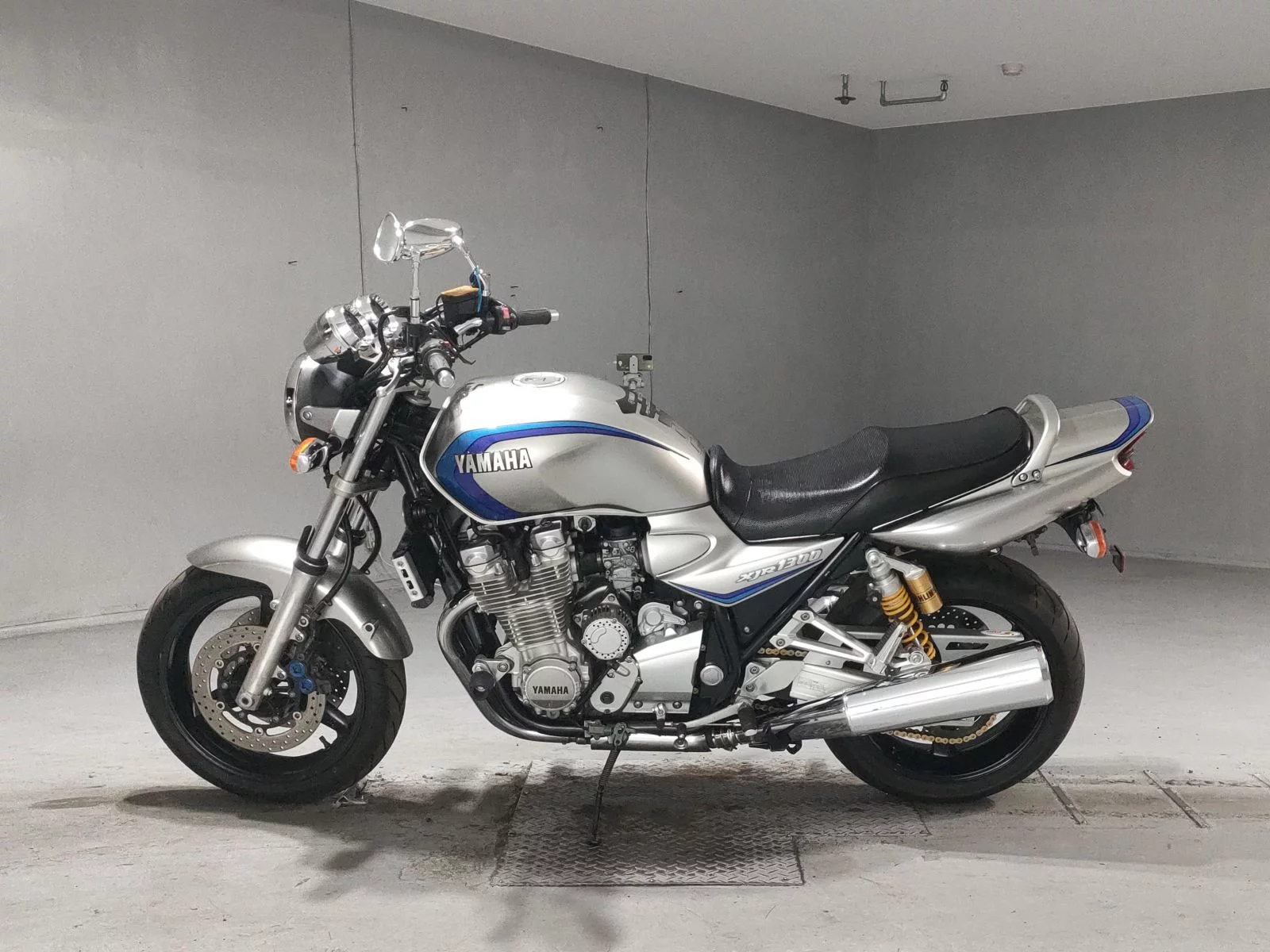 Yamaha XJR1300  с аукциона в Японии