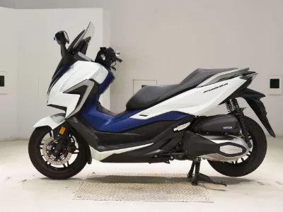 Honda  FORZA -5