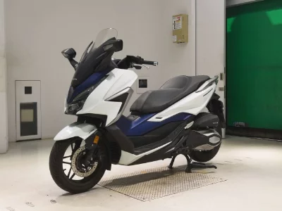 Honda  FORZA -5