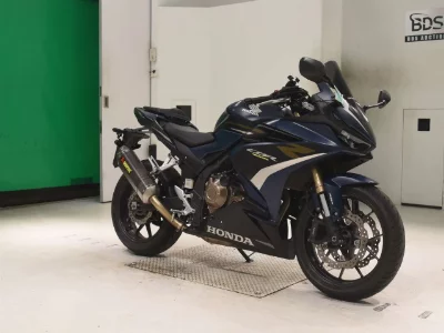 Honda CBR400R-2