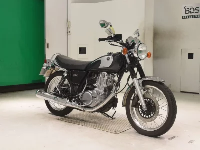 Yamaha SR400-5