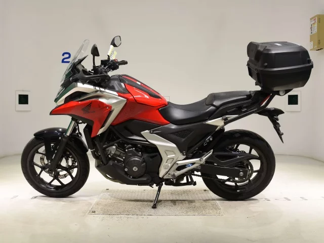 Honda NC750X 2021