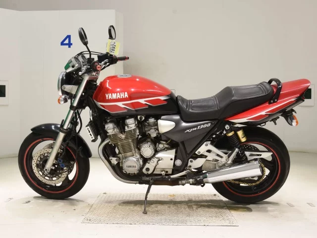 Yamaha XJR1300  с аукциона в Японии
