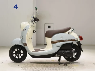 Yamaha VINO-4