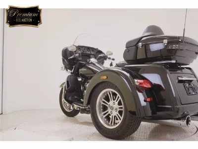 Harley-Davidson HARLEY FLHTCUTG1870