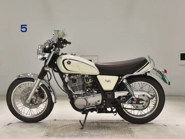 Yamaha SR400-4  с аукциона в Японии