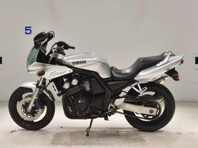 Yamaha FZS600 FEATHER  с аукциона в Японии