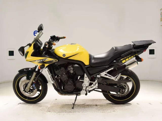 Yamaha FZS1000 FEATHER  с аукциона в Японии