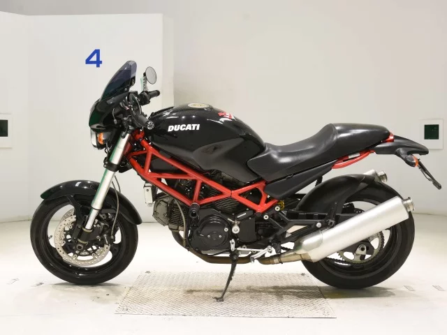 Ducati DUCATI MONSTER 400 IE  с аукциона в Японии