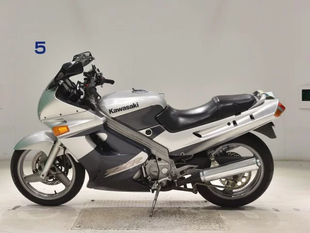 Kawasaki ZZR250  с аукциона в Японии