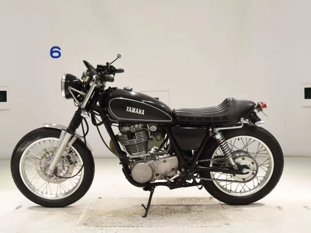 Yamaha SR400-3  с аукциона в Японии