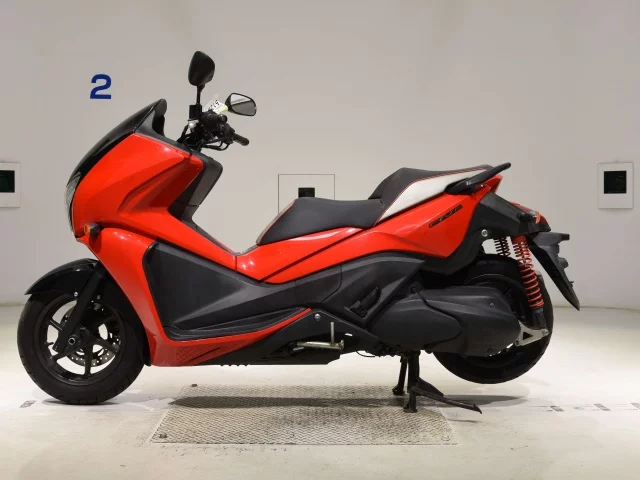 Honda PHASES  с аукциона в Японии