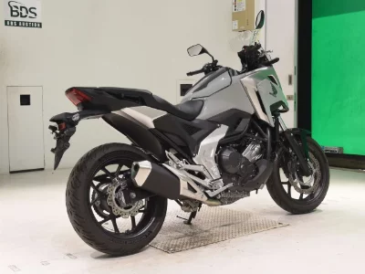 Honda NC750X-3