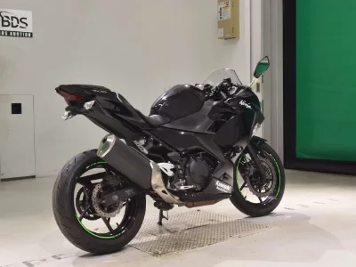 Kawasaki NINJA400-2