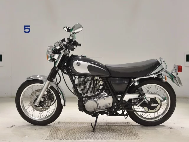 Yamaha SR400-5 2021