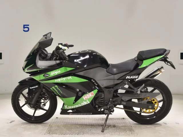 Kawasaki NINJA250R  с аукциона в Японии