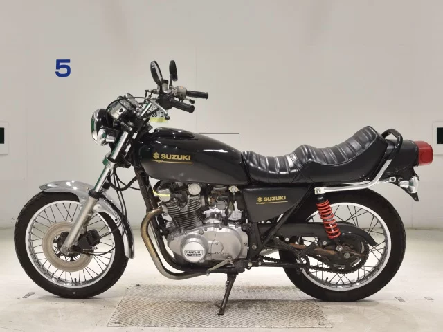 Suzuki GS400 2021