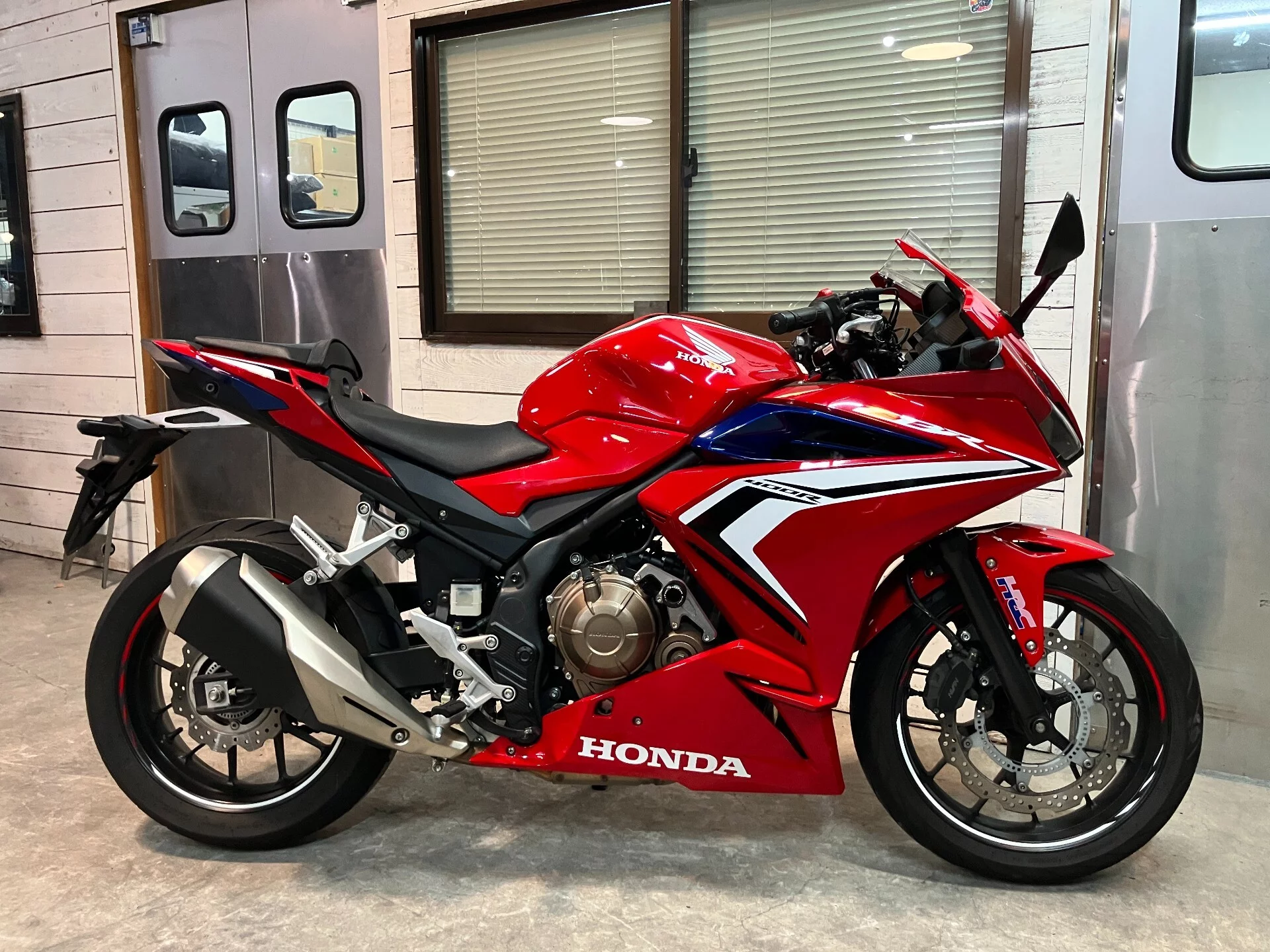 Honda CBR400R ABS  с аукциона в Японии