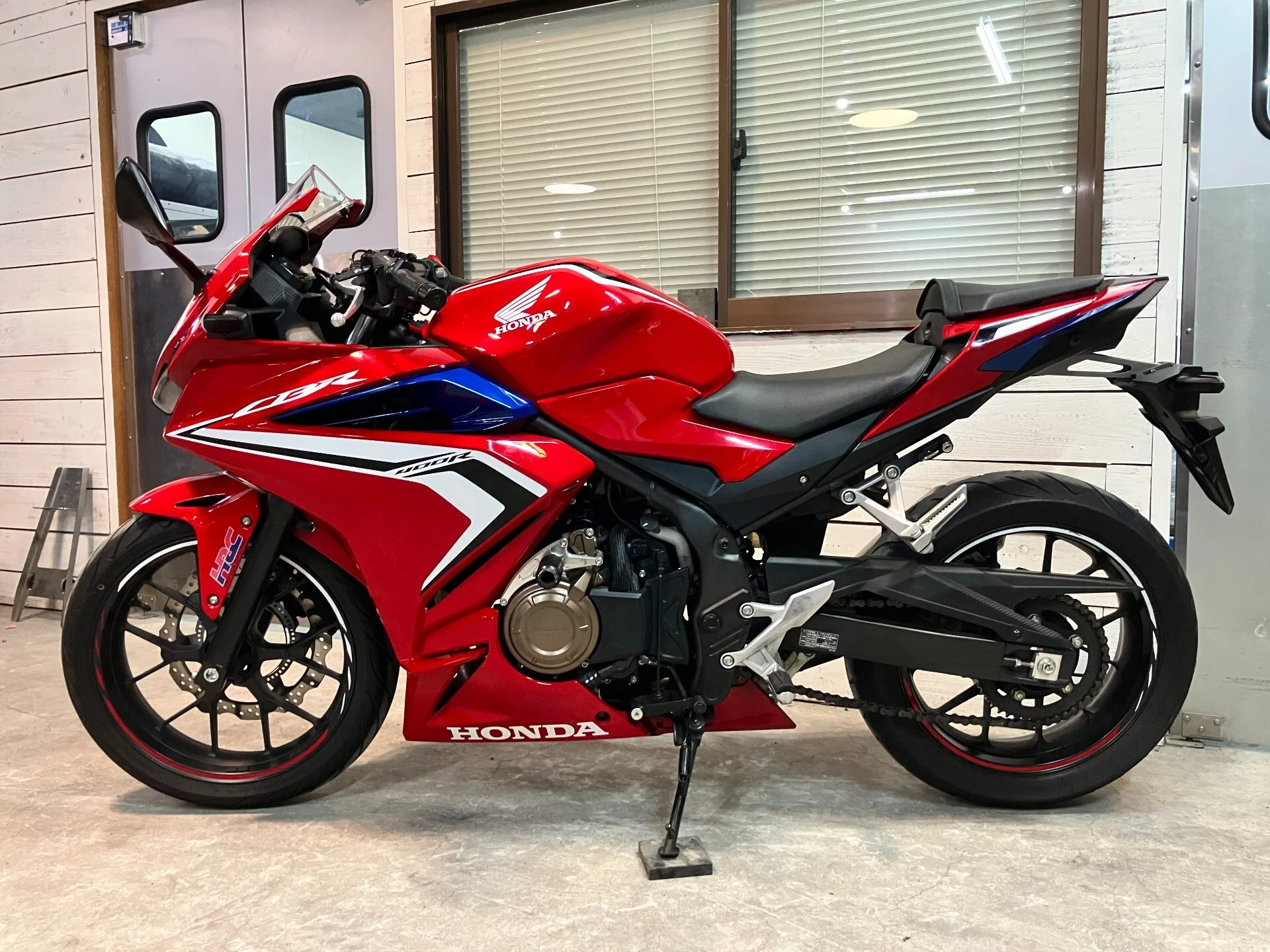Honda CBR400R ABS  с аукциона в Японии