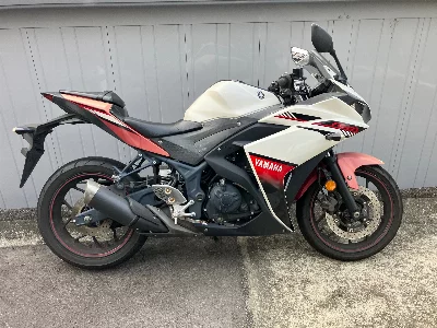 Yamaha YZF-R25 ABS