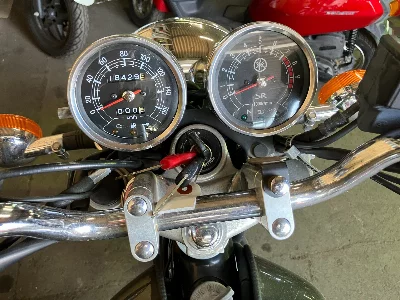 Yamaha SR400-1