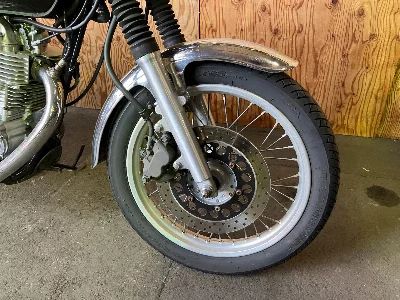 Yamaha SR400-1