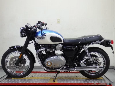 Triumph TRIUMPH BONNEVILLE T100