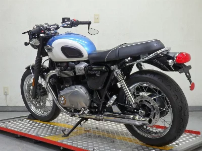 Triumph TRIUMPH BONNEVILLE T100