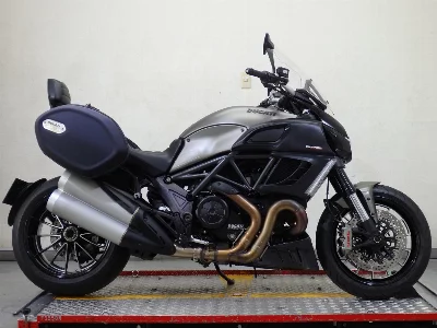 Ducati  DUCATI  DIAVEL STRADA