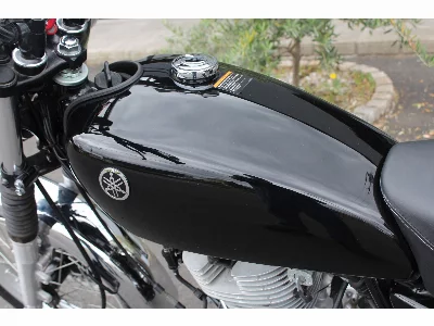 Yamaha SR400-1