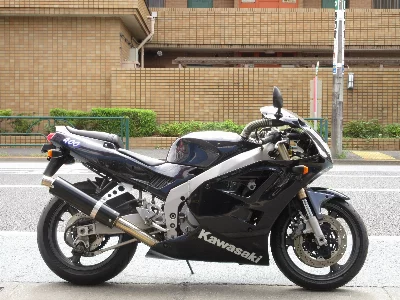 Мотоцикл из Японии Kawasaki ZXR400